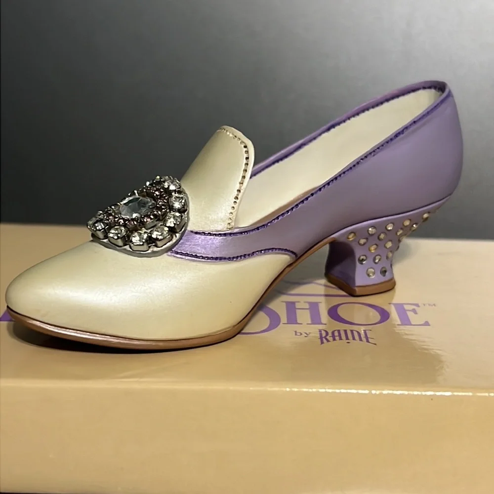 Just the Right Shoe “Jeweled Heel Pump” #25011 Miniature Collectible in Box